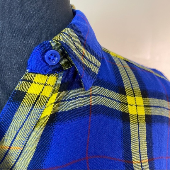 Abound Women’s Plaid Button Down Shirt - Picture 3 of 8